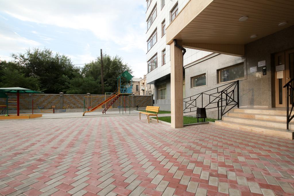 Oscar'S Apartments 比什凯克 外观 照片